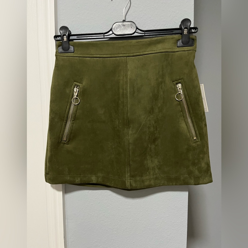 Forever 21 olive green skirt size S
